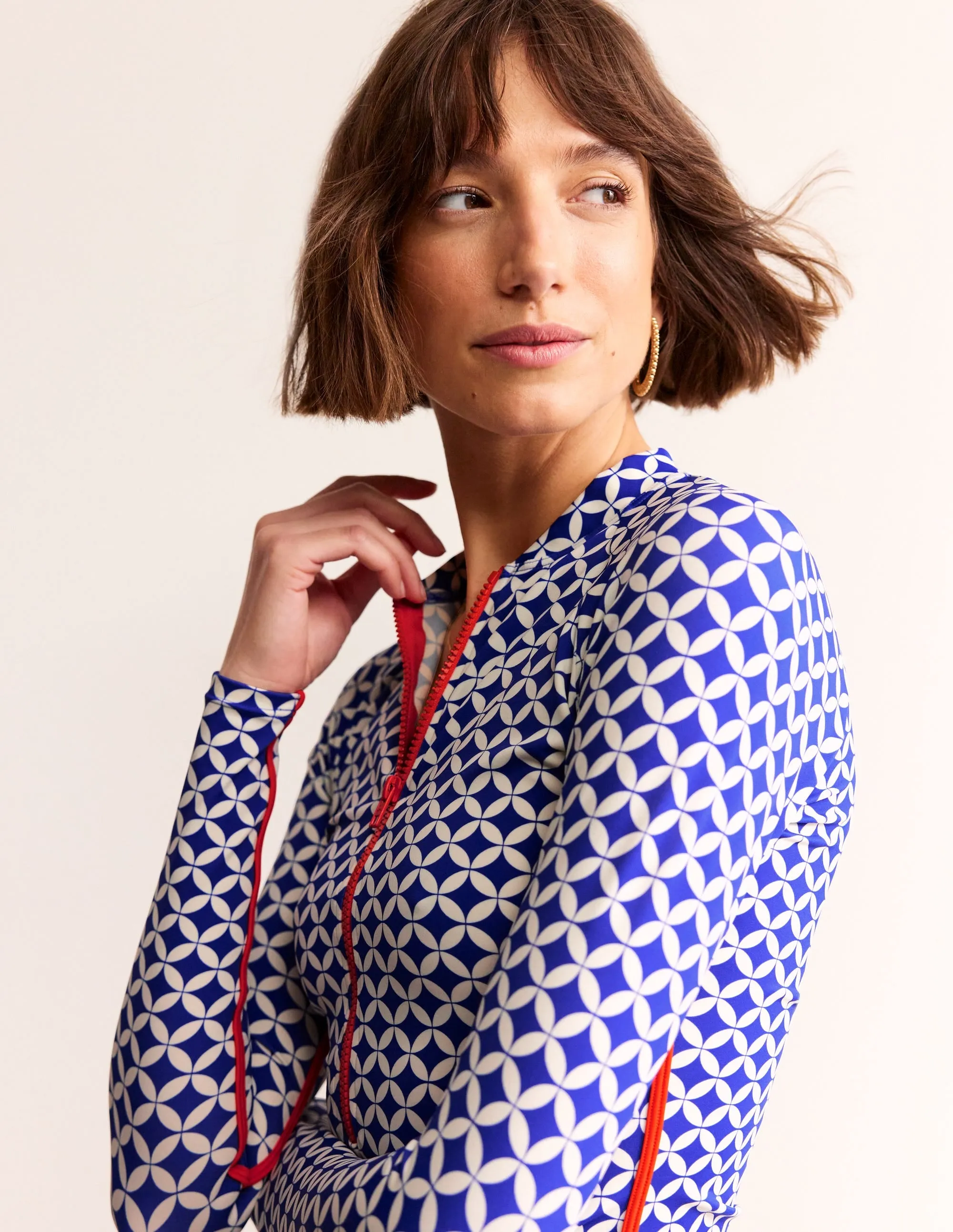 Piped Raglan Rash Vest-Surf The Web, Diamond Terrace